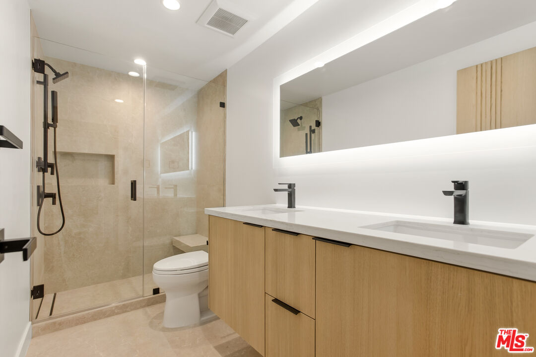 8787 Shoreham Dr Unit: 802