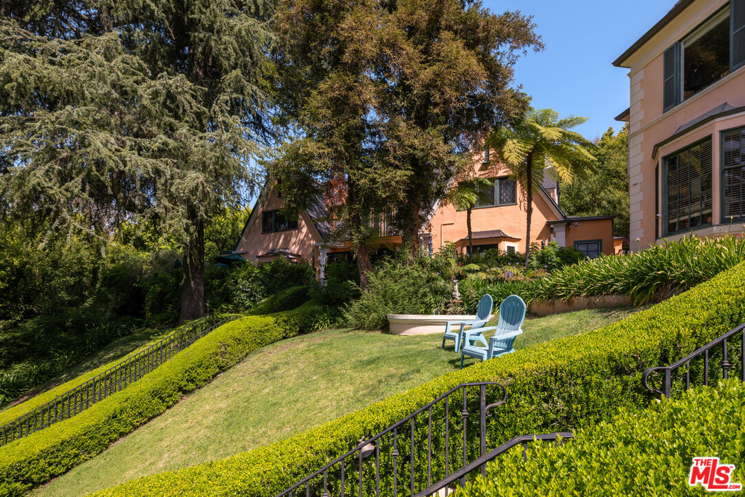 1954 Hillcrest Rd Unit: 3