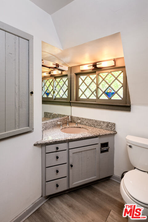 1954 Hillcrest Rd Unit: 3