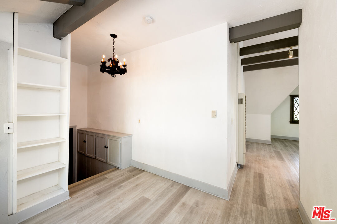 1954 Hillcrest Rd Unit: 3