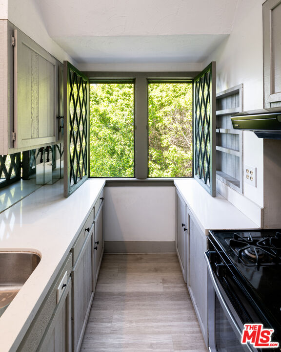 1954 Hillcrest Rd Unit: 3