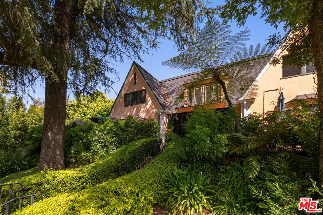 1954 Hillcrest Rd Unit: 3