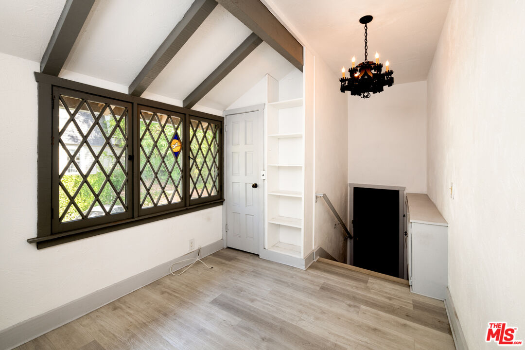 1954 Hillcrest Rd Unit: 3