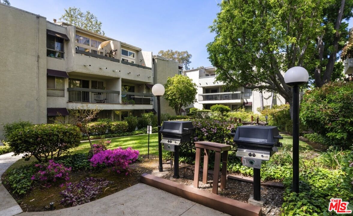 4900 Overland Ave Unit: 238