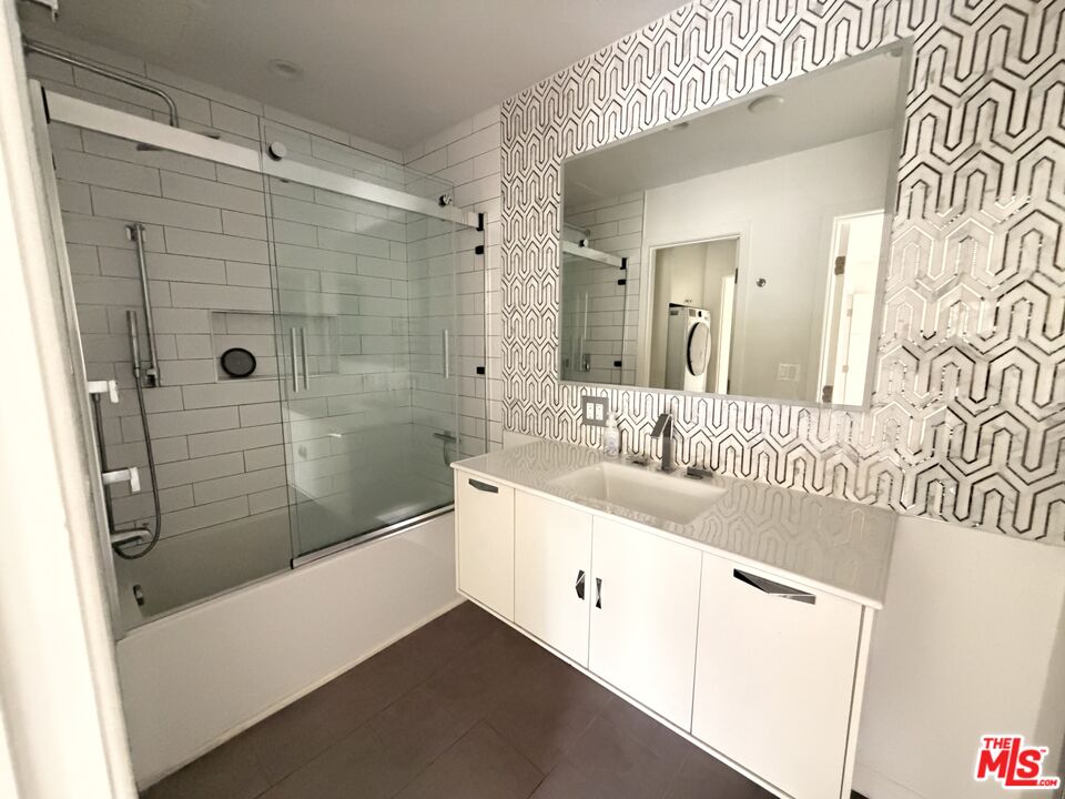 4900 Overland Ave Unit: 238