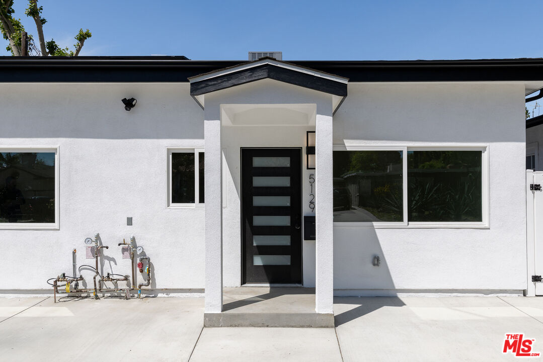 5129 Don Pio Dr