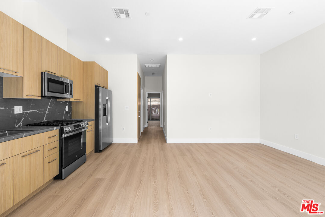 5129 Don Pio Dr