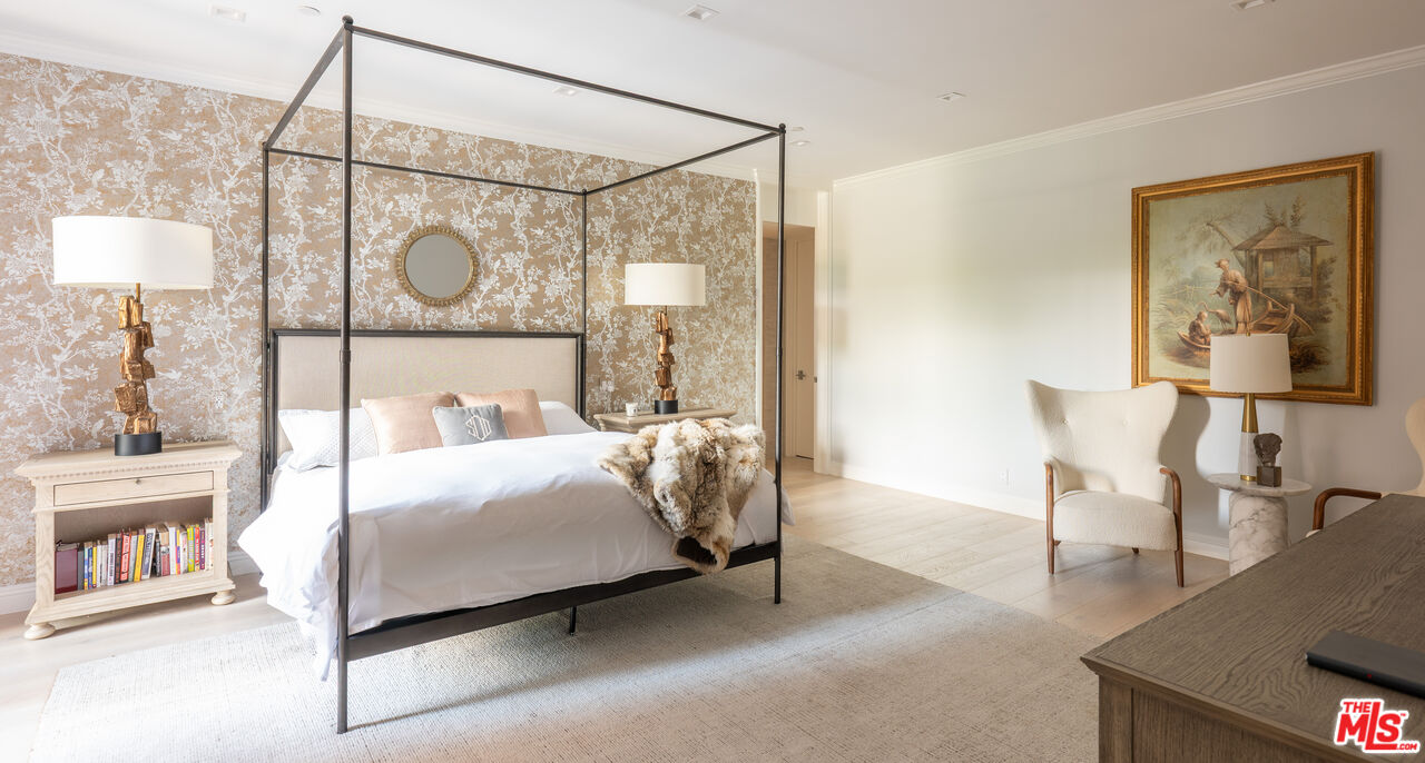 300 N Swall Dr Unit: 105