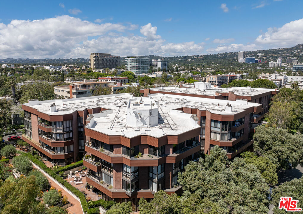 300 N Swall Dr Unit: 105