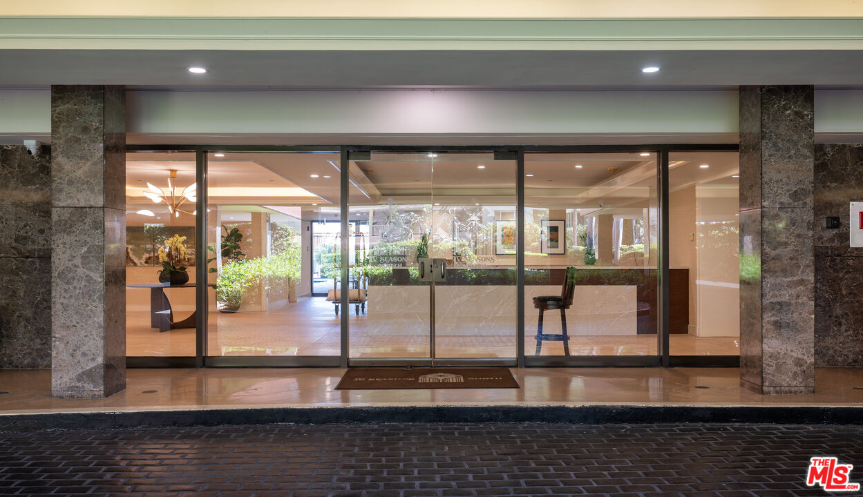 300 N Swall Dr Unit: 105