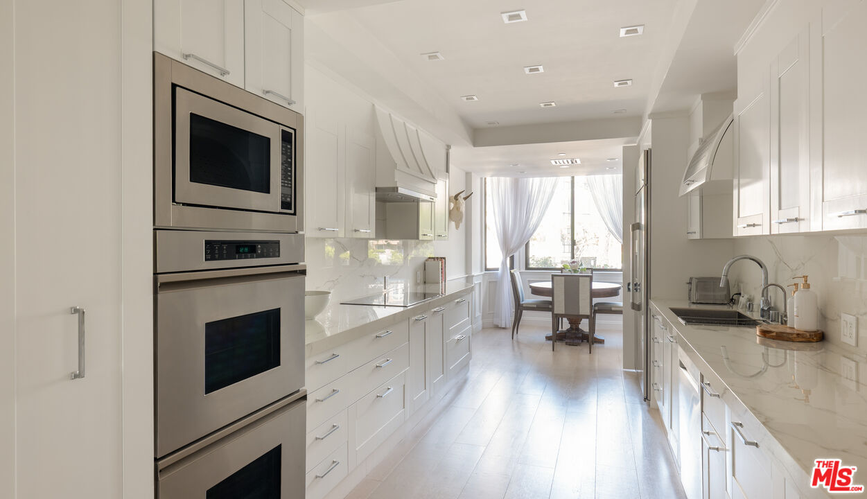 300 N Swall Dr Unit: 105