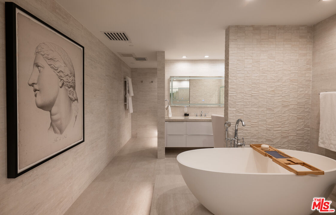 300 N Swall Dr Unit: 105