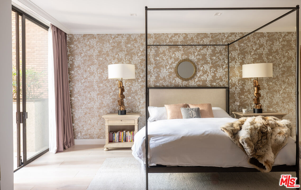 300 N Swall Dr Unit: 105