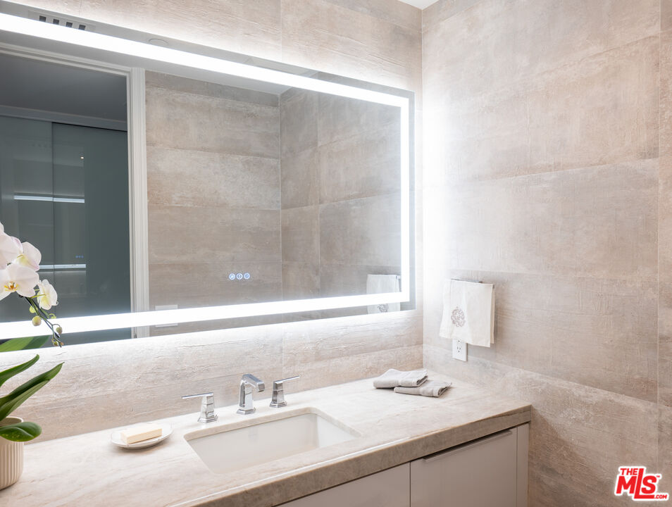 300 N Swall Dr Unit: 105