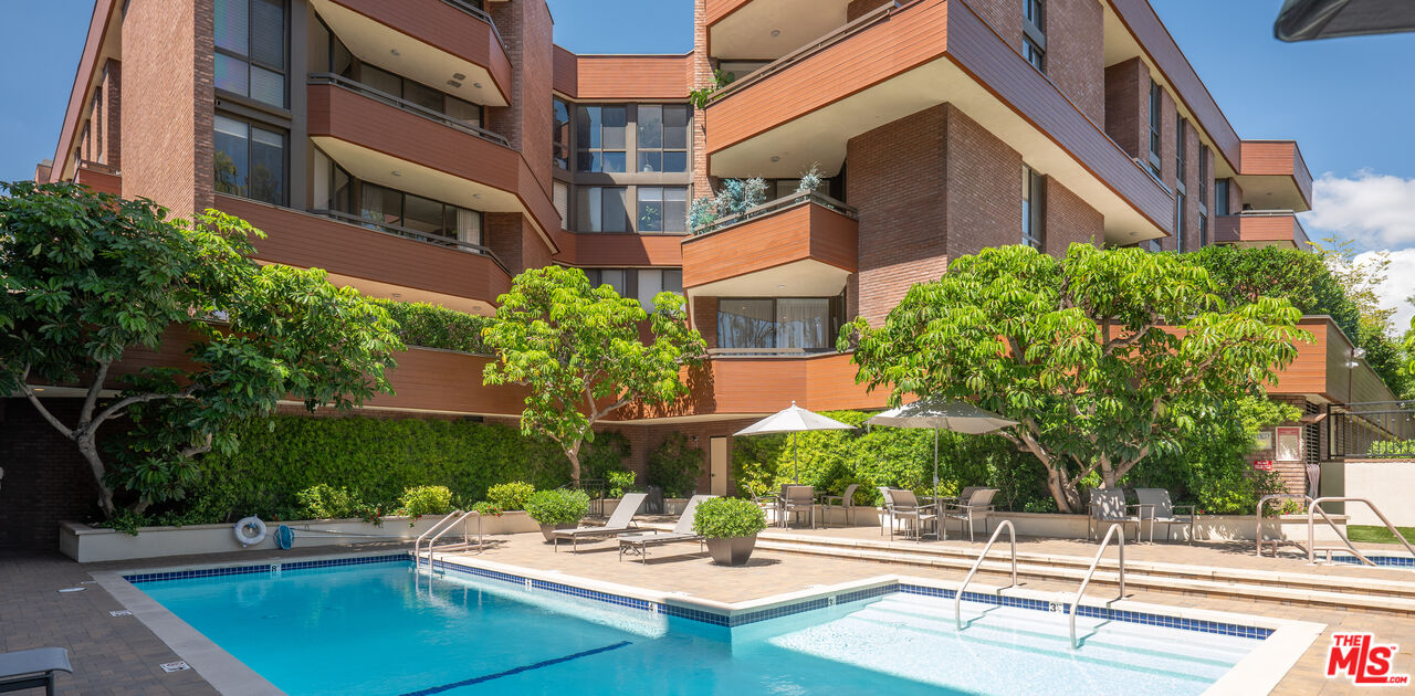 300 N Swall Dr Unit: 105