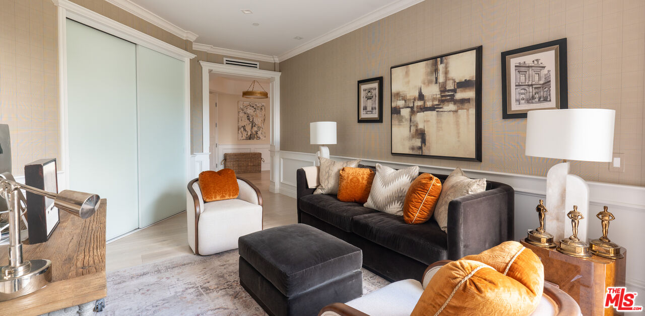 300 N Swall Dr Unit: 105