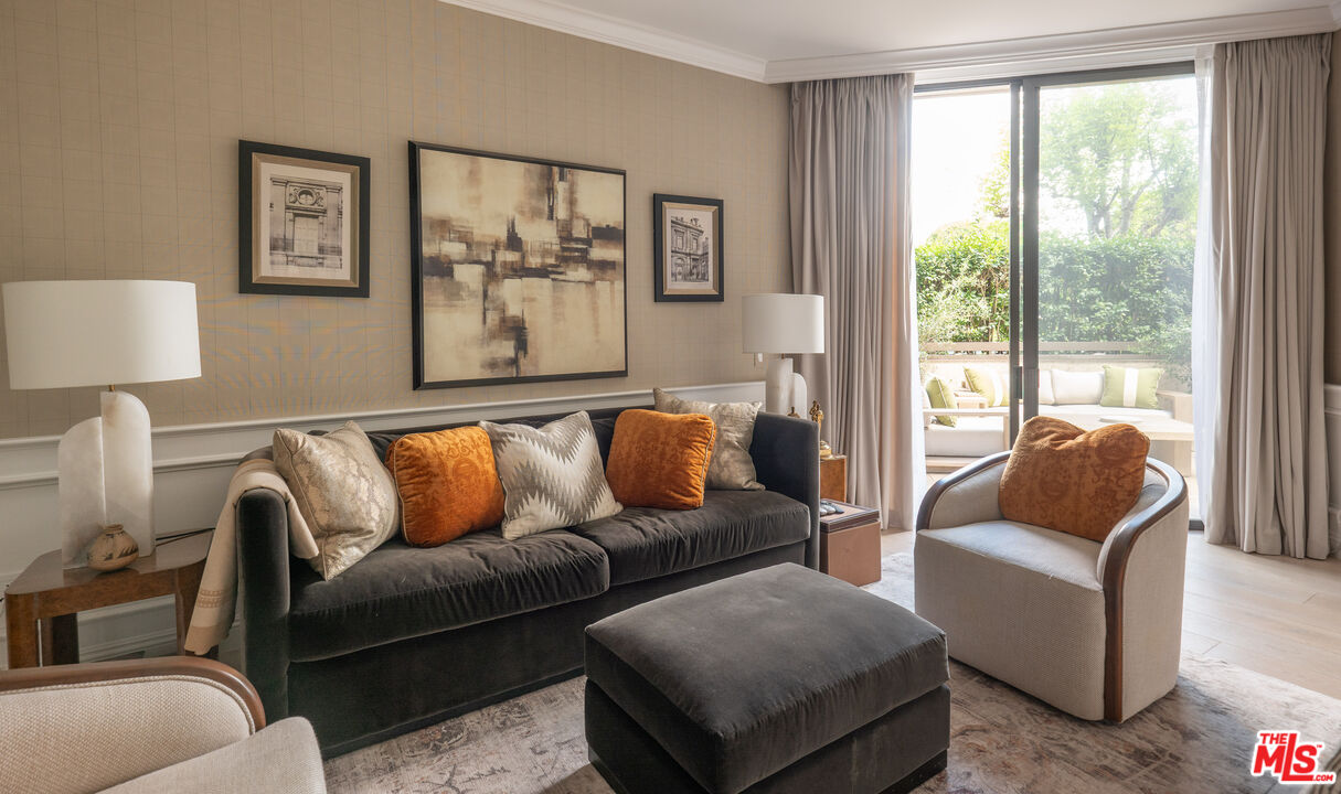 300 N Swall Dr Unit: 105