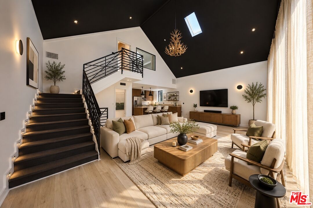 2230 Glendale Blvd