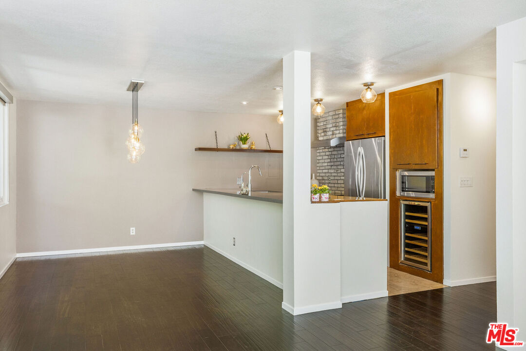 8535 W West Knoll Dr Unit: 118