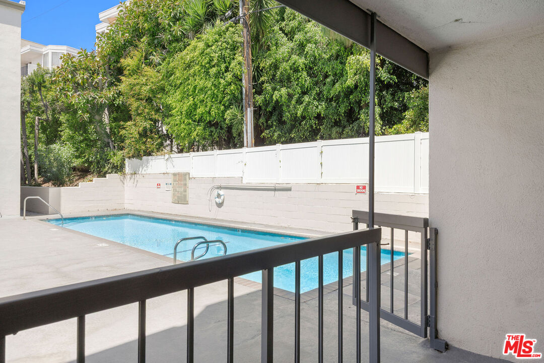 8535 W West Knoll Dr Unit: 118
