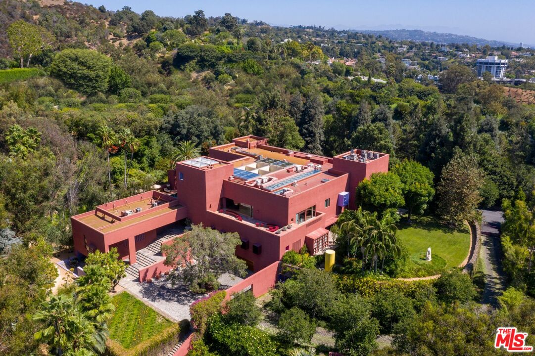 470 Layton Way