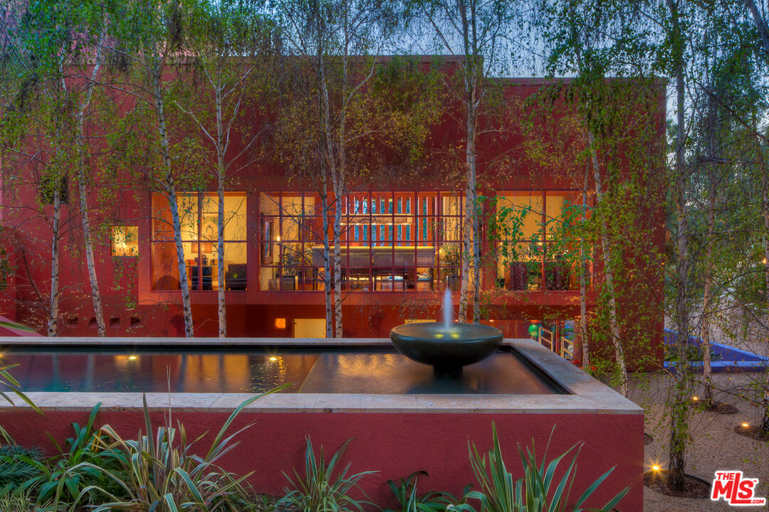 470 Layton Way