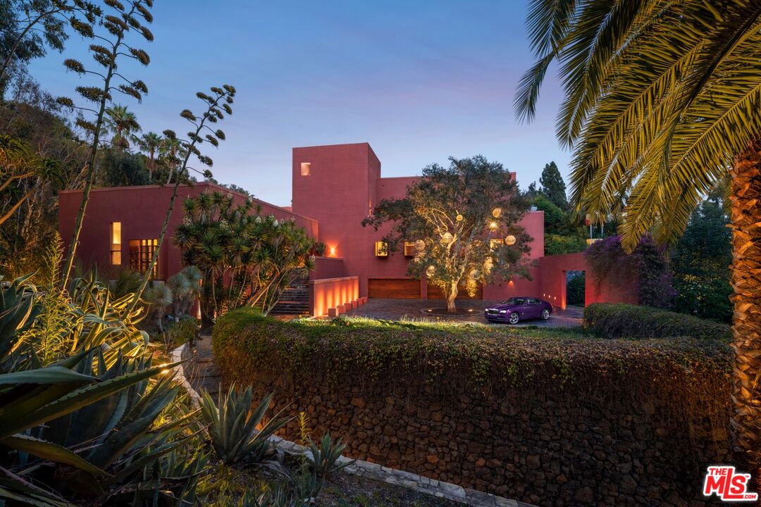 470 Layton Way