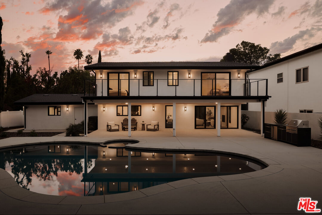 5630 Blanco Ave