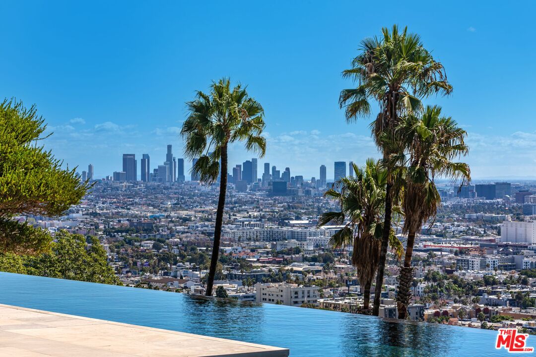 7661 Curson Ter