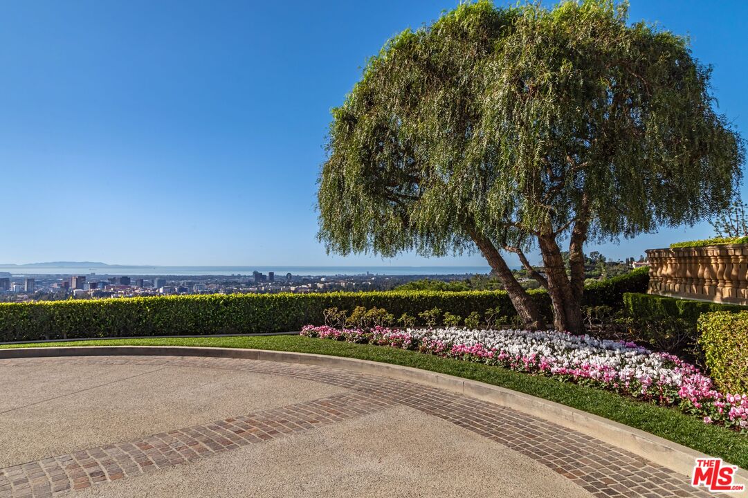 1309 Davies Dr