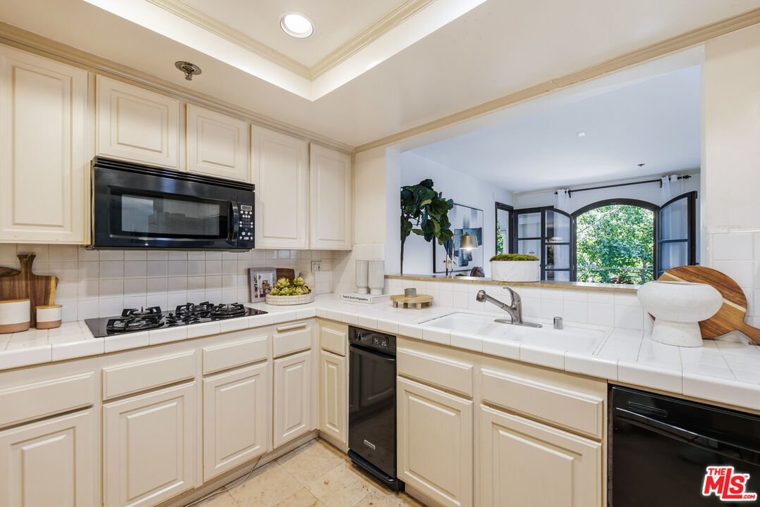 9249 Burton Way Unit: 305