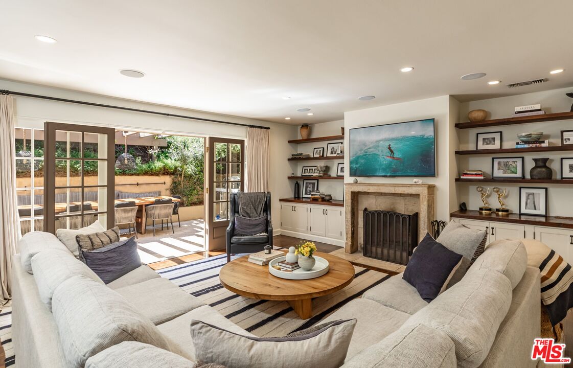 2601 Outpost Dr