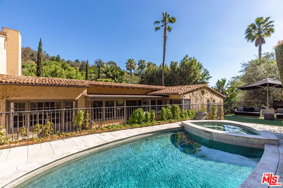 2601 Outpost Dr