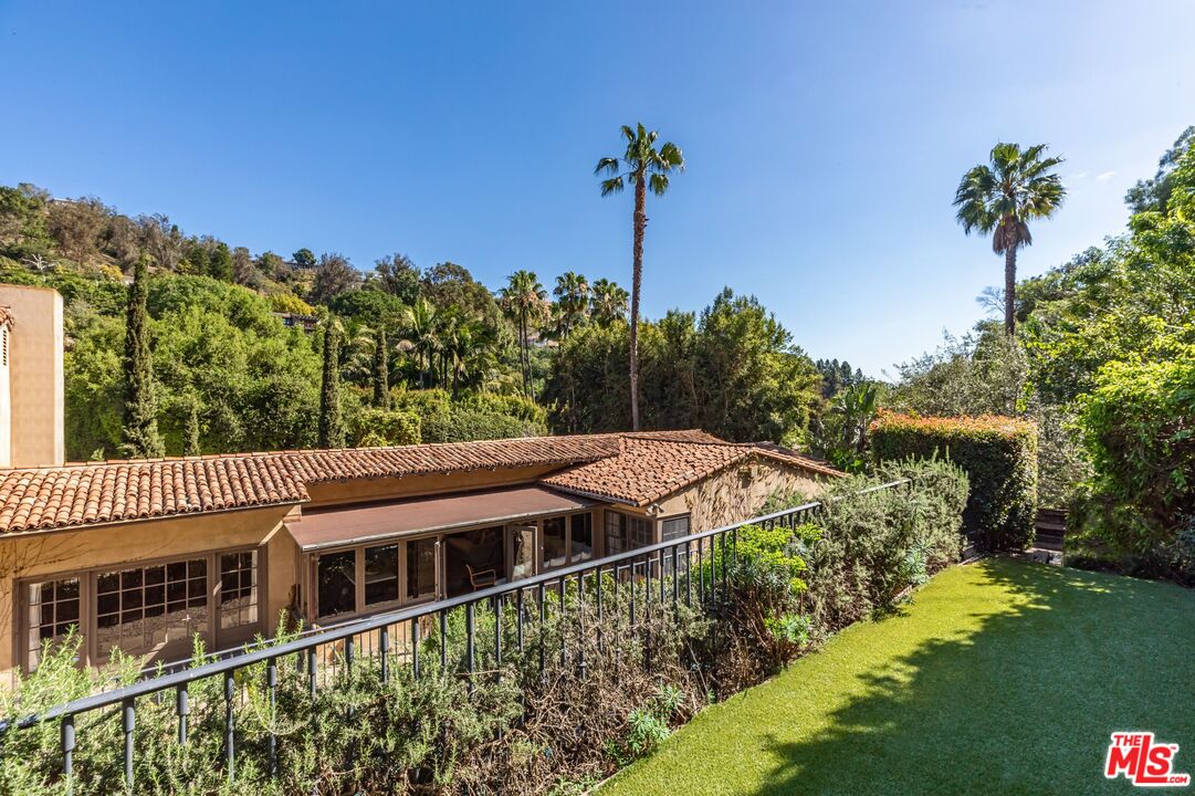 2601 Outpost Dr
