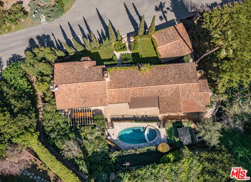 2601 Outpost Dr
