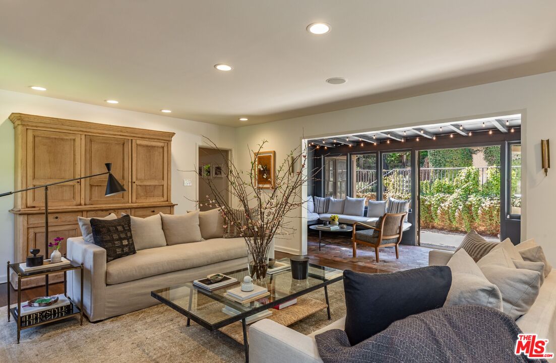 2601 Outpost Dr