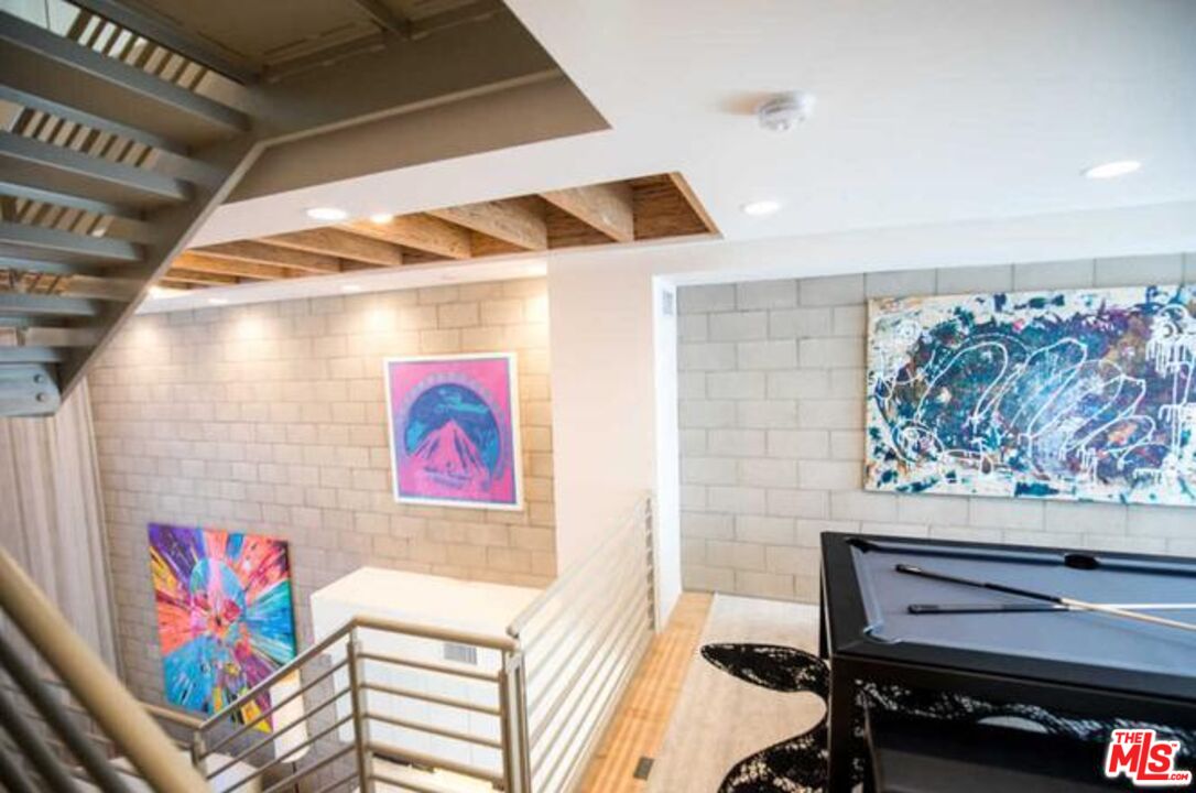 3450 Cahuenga Blvd Unit: 601