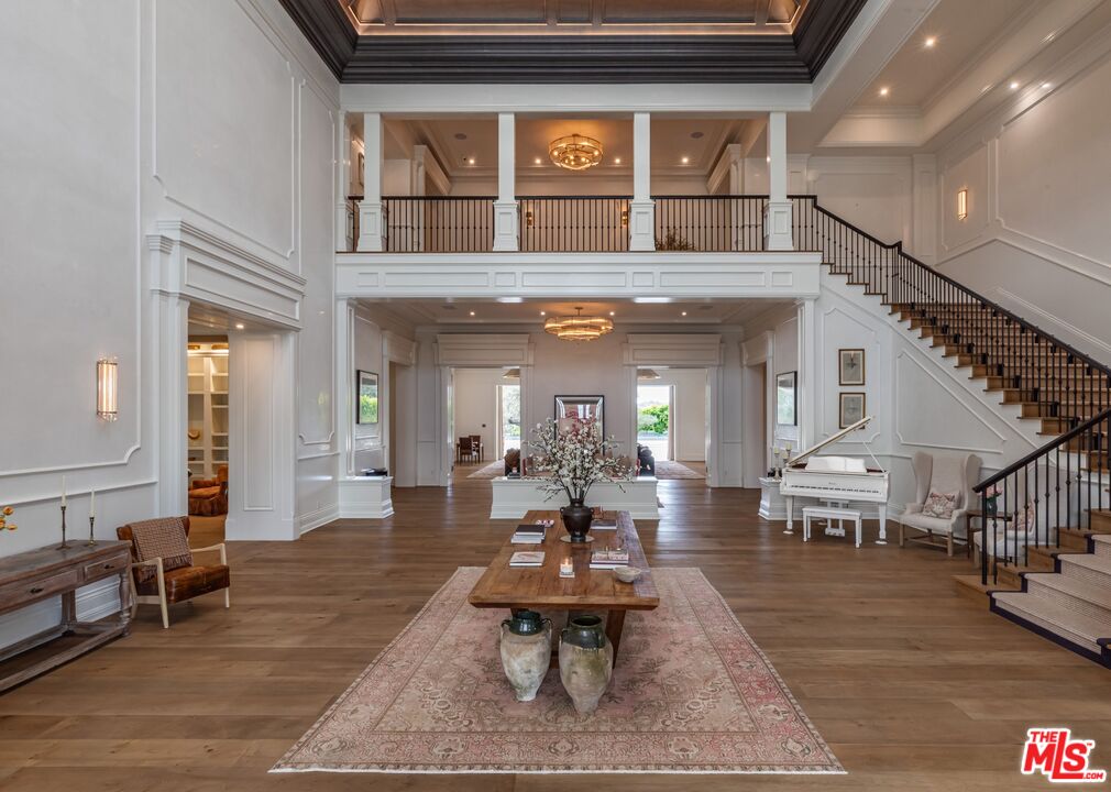 2571 Wallingford Dr