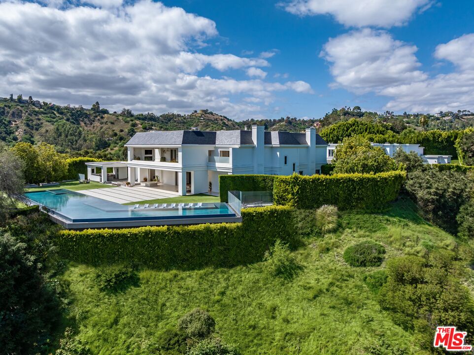 2571 Wallingford Dr