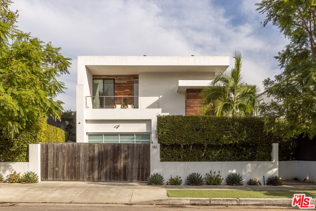 132 N Laurel Ave