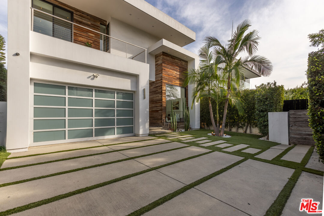 132 N Laurel Ave