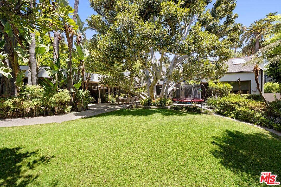 715 N Beverly Dr