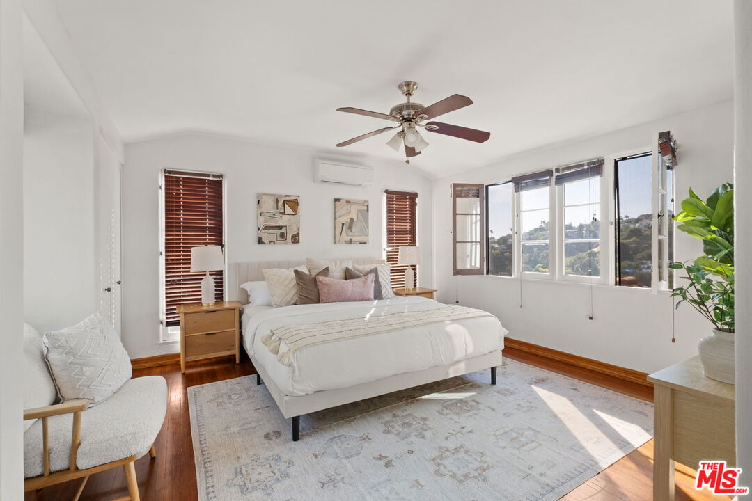 3101 Fernwood Ave