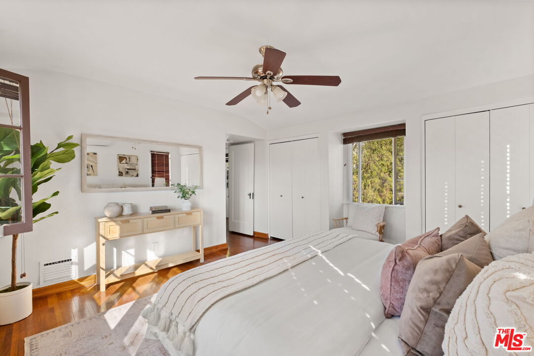 3101 Fernwood Ave