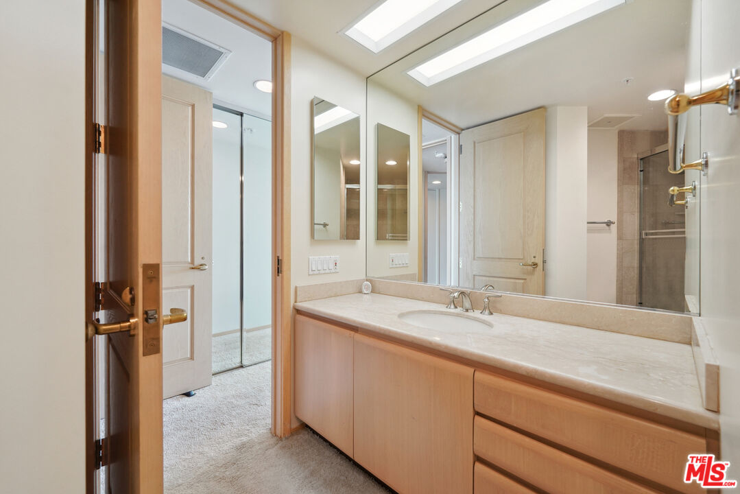 10490 Wilshire Blvd Unit: 1402