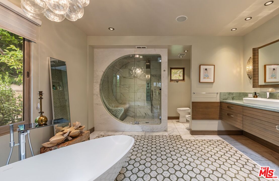 1211 Sierra Alta Way