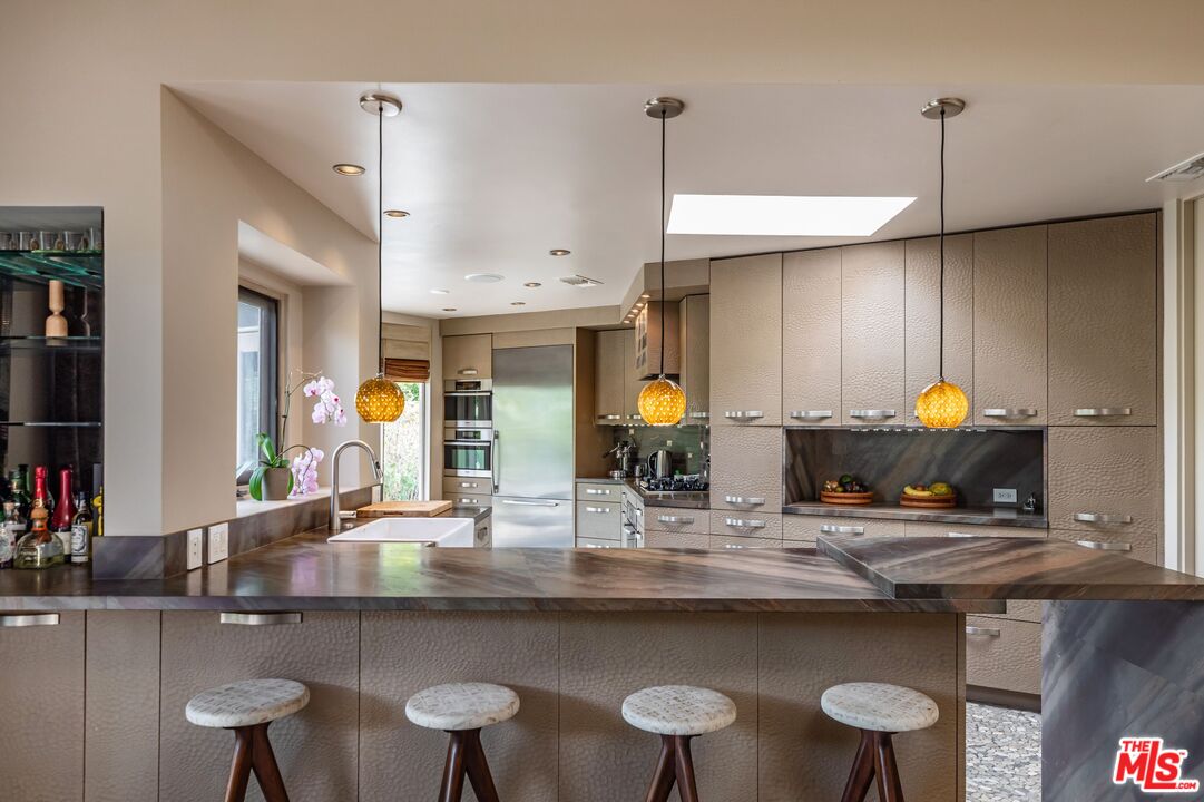 1211 Sierra Alta Way