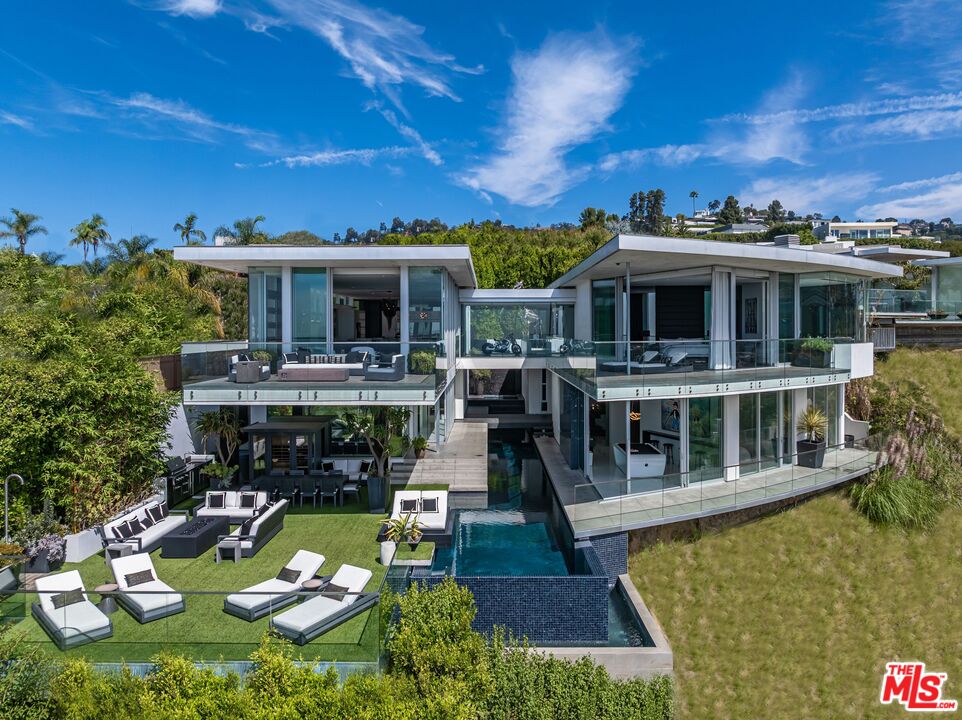 1474 Blue Jay Way