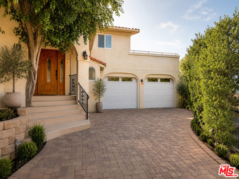 22780 Macfarlane Dr