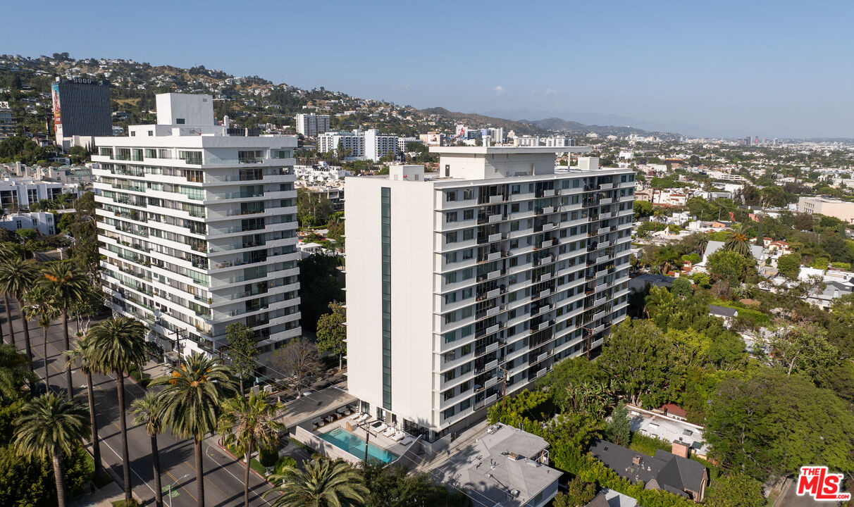 818 N Doheny Dr Unit: 1107